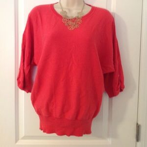 Light weight 3/4 sleeve sweater